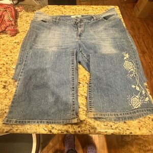 Fashion Bug Light Blue Cropped Jeans with White Floral Detail